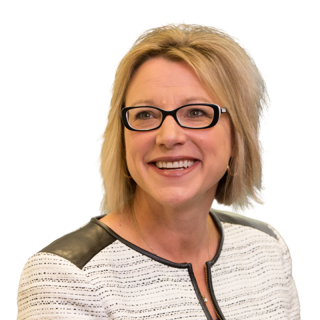 Headshot of Robin McNeill